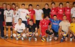 Les seniors donnent un coup de main aux jeunes