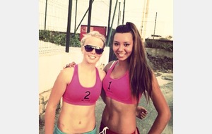 Les filles se préparent pour les finales de beach