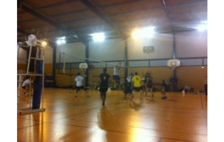 ... mais les grands ne la suivent pas.