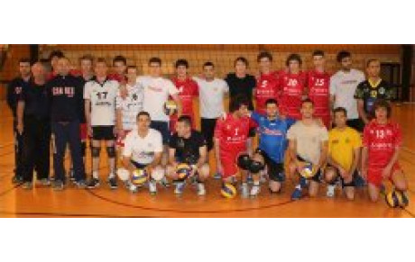 Les seniors donnent un coup de main aux jeunes