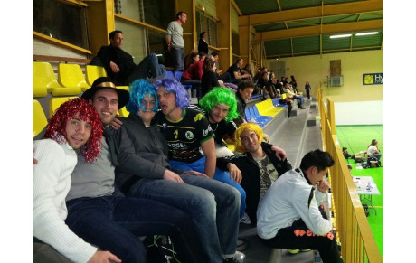 Les filles tiennent la barre